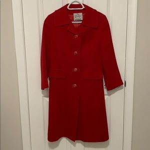 Vintage red coat with quarter sleeves